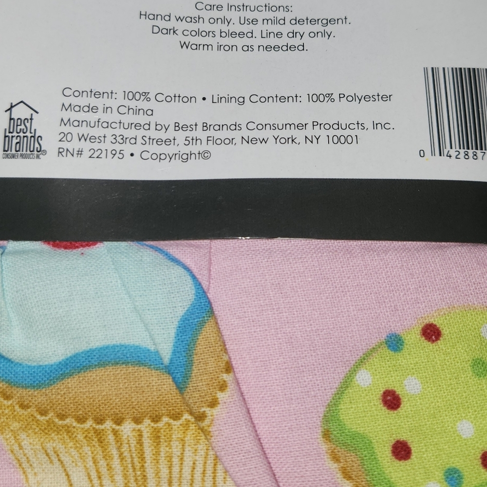 NEW GOURMET CLUB CUPCAKES APRON ABSOLUTELY ADORABLE BRAND NEW - Picture 12 of 13